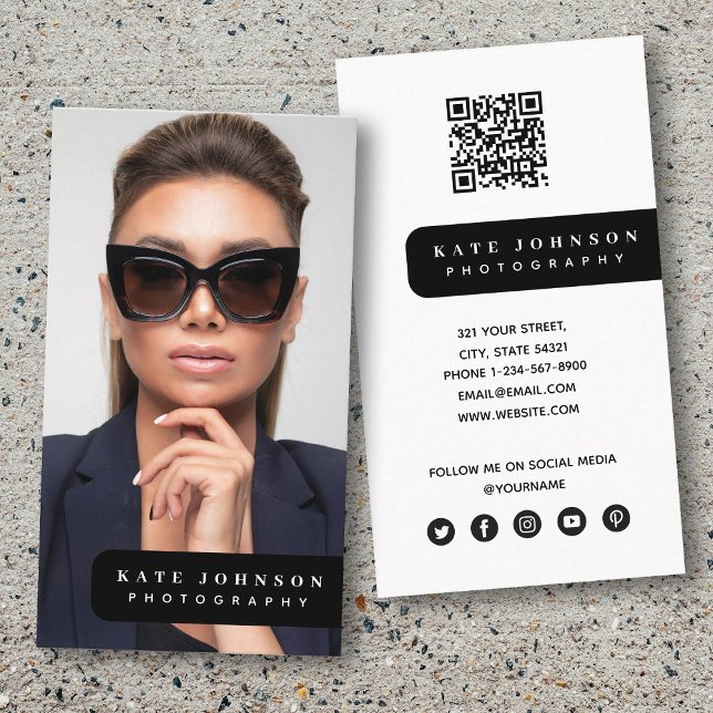 Stylish Modern Minimal Photo QR Code Social Media Visitenkarte (Stylish Modern Minimal Photo QR Code Social Media Business Card)