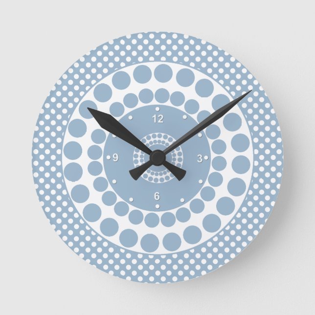 Stylish Slate Blue & White Polka Dot Clock Runde Wanduhr (Vorderseite)
