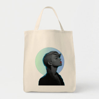 Stylish Woman in Monochromatic Portrait Tragetasche