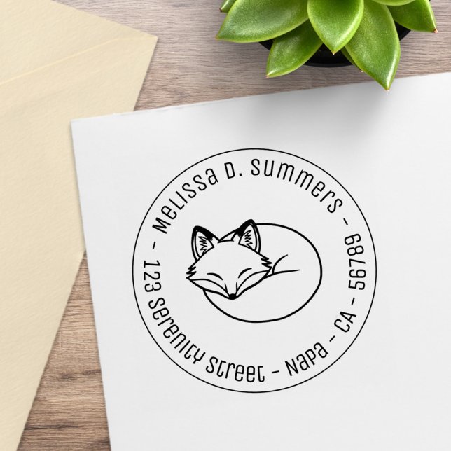Stylized Sleeping Fox Round Address 3 Gummistempel (Von Creator hochgeladen)