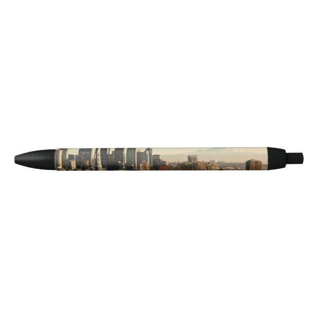 Stylo Noir Aiguille du centre d'horizon et d'espace de (Devant)