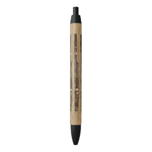Stylo Noir Bassons sur l'effet en bois de panneau