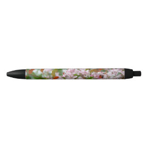 Stylo Noir Branche délicate avec fleurs pommier