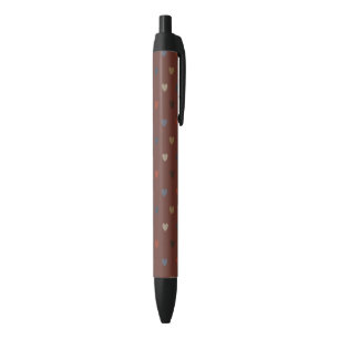 Stylo Noir Coeurs Polka sur kilim brown