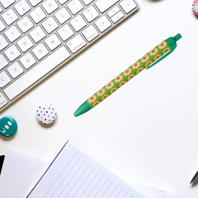 Stylo Noir Dahlia Jaune sur le modèle Floral Vert (In Situ)