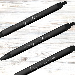 Stylo Noir Écriture de slogan de devise en blanc noir