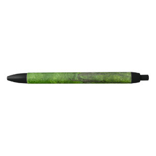 Stylo Noir Esthétique de la nature paisible en forêt