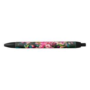 Stylo Noir Fleurs de pomme de crabe rose