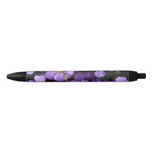 Fleurs pourpres assez pâles