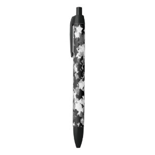 Stylo Noir Kawaii noir et blanc tient le premier rôle