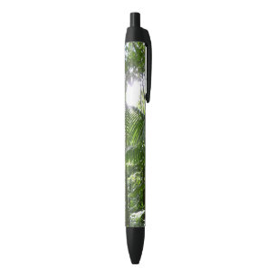 Stylo Noir Lumière du soleil à travers la canopée de la forêt