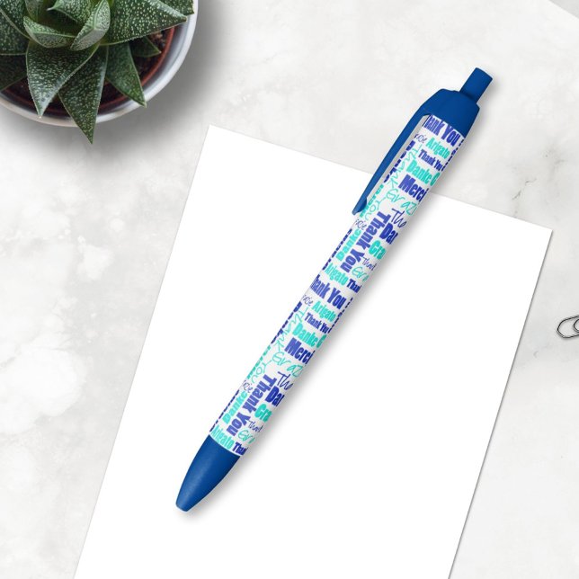 Stylo Noir Typographie de Merci bleu turquoise multilingue (The word cloud pen is a nice gift idea for volunteers, teacher or other people you want to thank. )