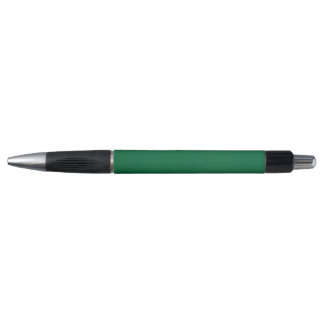 Stylo Un arrière - plan vert profond contrasté par un bl