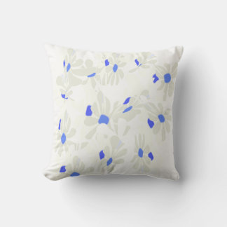 Subtile Schönheit: Blaues Blumenmuster-Kissen Kissen