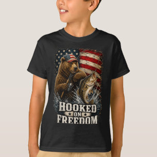Süchtig nach Freiheit patriotischer Bär Angel Fisc T-Shirt