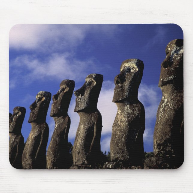 Südamerika, Chile, Osterinsel, Ahu Akiri. Mousepad (Vorne)
