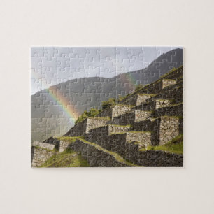 Südamerika, Peru, Machu Picchu. Regenbogen über