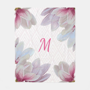 Südrosa Magnolienblüten Initialbrief Fleecedecke