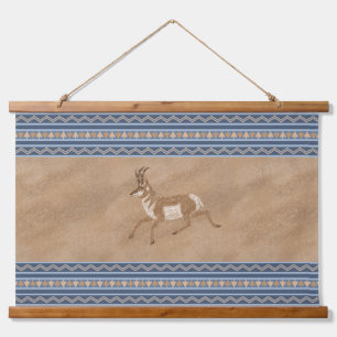 Südwest Gabelbock Laufendes Antilopen Blau Border Wandteppich Mit Holzrahmen