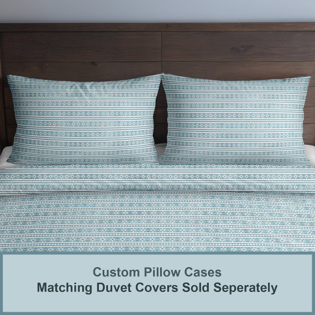 Südwest Winter Snowflakes & Pines Blue Standard Kissenbezug (Southwest Winter Snowflakes and Pine Trees Customizable Geometric Striped Design)