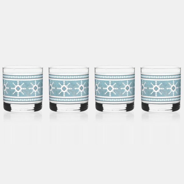 Südwestliche geometrische Schneeflocken Blau & Wei Whiskyglas (Vorderseite)