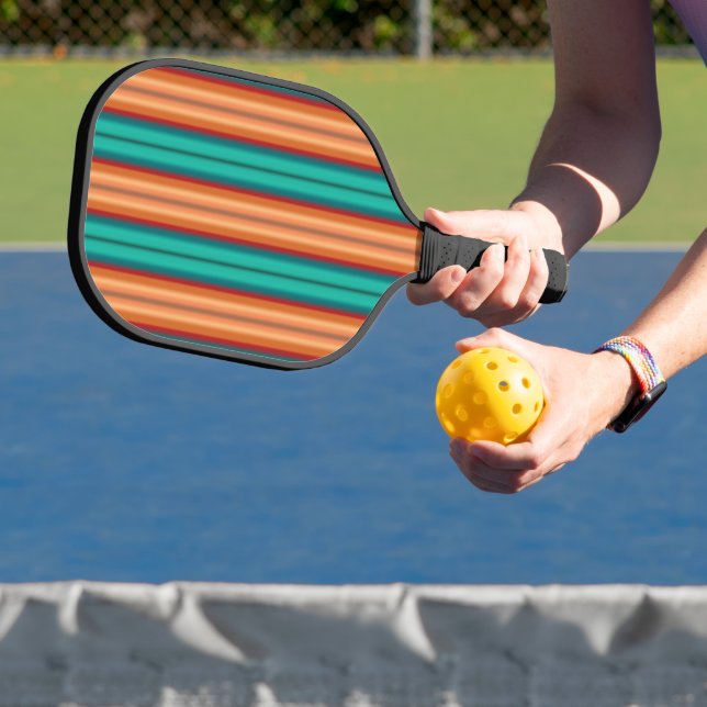 Südwestliche Orange Rot-Türkis-Regenbogen Streifen Pickleball Schläger (InSitu)