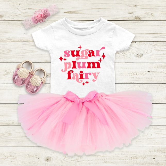 Sugar Plum Fairy Typografy Art Personalisiert Pink Baby Strampler (Von Creator hochgeladen)