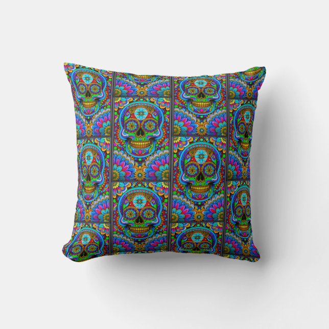 Sugar Skull Art - Ein Spektrum von Spirituosen Kissen (Vorderseite)