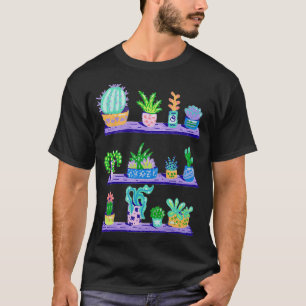 Sukkulente und grüne Kakteen auf einem Schelf T-Shirt
