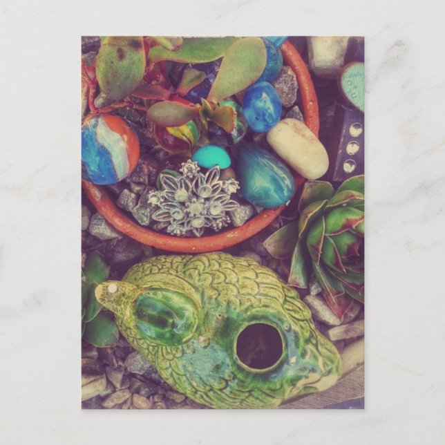 Sukkulturen und kleine Kunstobjekte im Garten Postkarte (Vorderseite)
