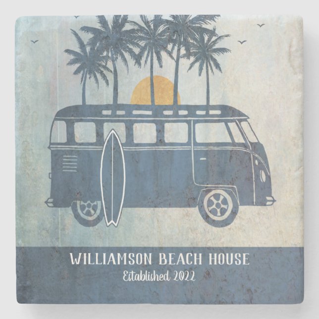 Summer Beach House Retro Surf Van Mit Monogramm Steinuntersetzer (Vorderseite)
