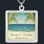 Summer Beach und Palmen Tree Wedding Memento Versilberte Kette<br><div class="desc">Hochzeitsdesign zum Thema Strand für eine Sommerhochzeit mit einem Bild des Ozeans und des Sandstrandes mit Palmen, die die Szene umrahmen. Ideal für Gäste, die eine entspannte und zwanglose Hochzeit am Strand planen. Der Text ist vollständig für Ihren eigenen besondere Anlass anpassbar. Dies koordiniert die Hochzeitskollektion Summer Beach und Palm...</div>