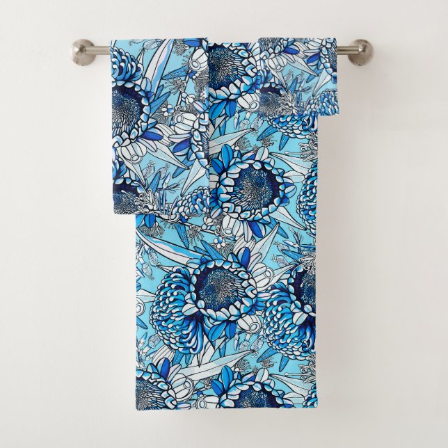 Summer Blue Waratah Florals Badhandtuch Set (Insitu)