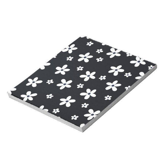 Summer Boho Schwarz-weiß Daisy Blume Notizblock (Rotiert)