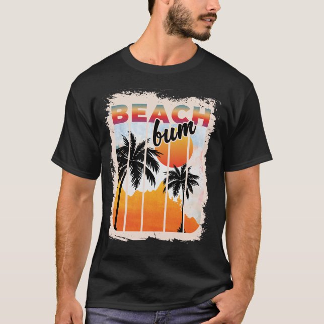 Summer Bum Beach Palm Tree Urlaub Sonnenuntergang T-Shirt (Vorderseite)