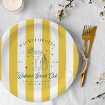 Summer Cocktail Club | Bachelorette Pappteller<br><div class="desc">Helle Gelbtöne, Grüntöne und Orangen sind der Name dieses kleinen Sommerspiels. Lassen Sie uns an hellgestreifte Strandtücher denken, die sich auf einem weißen Sandstrand befinden. Freuen Sie sich auf helle sommerliche Streifen, elegante Schatten aus Palmenblättern und elegante moderne Schriften. Fügen Sie diesem Design Ihre benutzerdefinierte Formulierung hinzu, indem Sie die...</div>