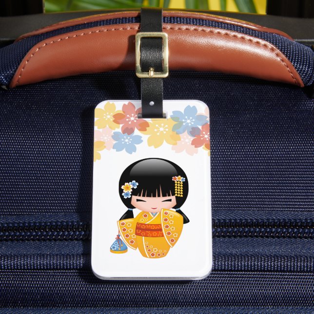 Summer Kokeshi Doll - Yellow Kimono Geisha Girl Gepäckanhänger (Vorderseite Insitu 2)