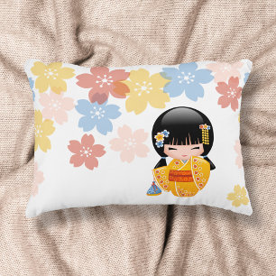 Summer Kokeshi Doll - Yellow Kimono Geisha Girl Zierkissen