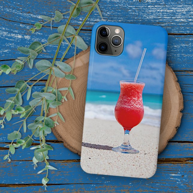 Summer Red Strawberry Margarita On Tropical Beach Case-Mate iPhone Hülle (Von Creator hochgeladen)