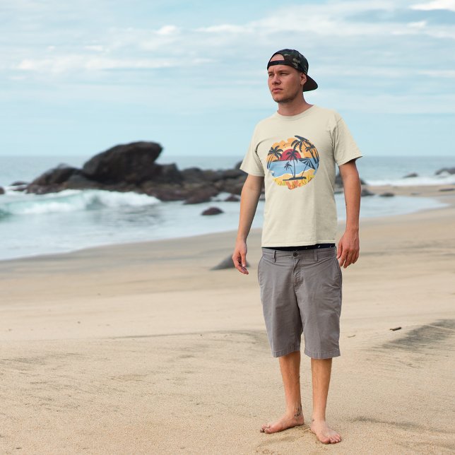 Summer Retro Design Style T-Shirt (Von Creator hochgeladen)