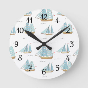 Summer Seatime Niedliche Yachten mit Segel Runde Wanduhr