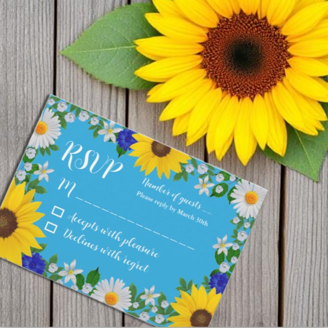Summer Sky Blue Floral Wedding RSVP Karte (Von Creator hochgeladen)
