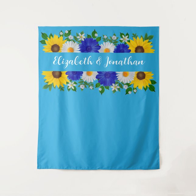 Summer Sky Blue Floral Wedding Wandteppich (Vorderseite)