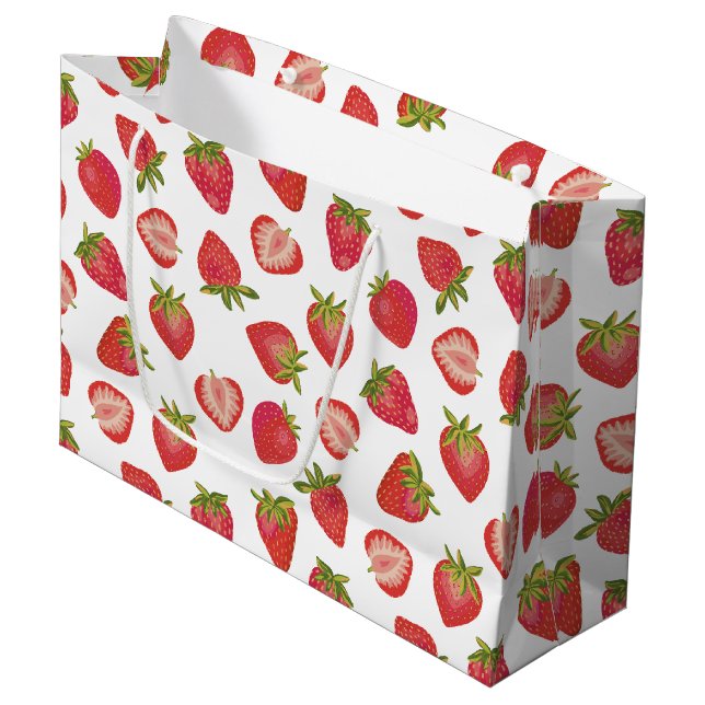 Summer Strawberry Pattern Große Geschenktüte (Vorderseite Schrägansicht)