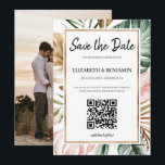 Summer Tropical Blätter QR Code Foto Save the Date<br><div class="desc">Modernes und elegantes Design gedruckt Minimalistischen Summer Tropical Blätter QR Code Foto Save the Date,  dass mit Ihrem Text angepasst werden kann. Bitte klicken Sie auf den Button "Anpassen" und verwenden Sie unser Design-Tool,  um diese Vorlage zu ändern. Karo im Grafikdesign-Store für andere Produkte,  die diesem Design entsprechen!</div>