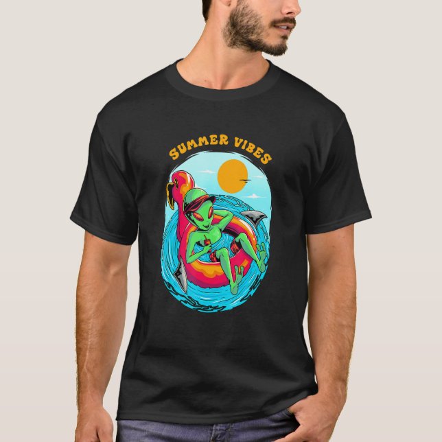 Summer Vibes Alien Resting in the Beach Vacation B T-Shirt (Vorderseite)