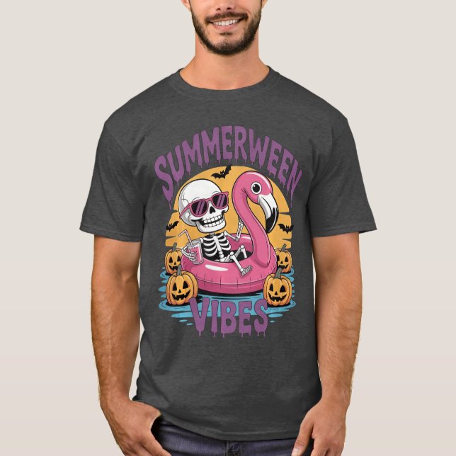 Summerween Vibes Skeleton Flamingo Spooky Hallowee T-Shirt (Vorderseite)