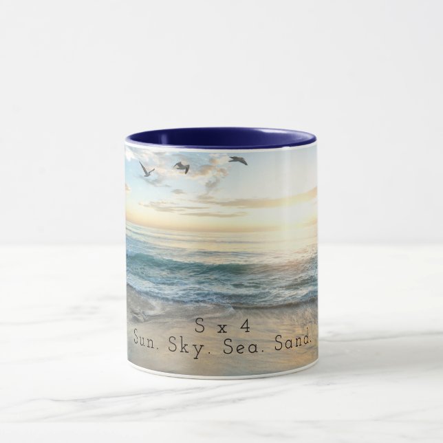 Sun. Himmel. Meer. Sand Tasse (Zentrum)