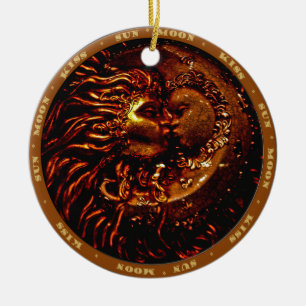 Sun<Moon, Kussverzierung Keramikornament
