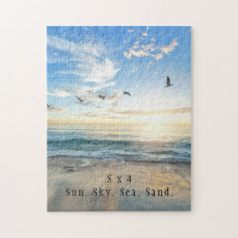 Sun. Sky. Meer. Sand. Strand Szene